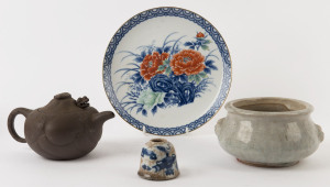 Chinese porcelain plate, ceramic censer, water washer and a teapot, (4 items), ​the plate 23cm diameter