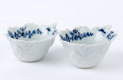 LOWESTOFT pair of antique English blue and white porcelain cream boats, circa 1770, 3.5cm high, 7.5cm wide - 3