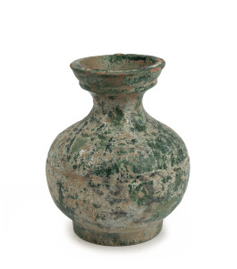 A Chinese earthenware pot with remains of green glaze, Han Dynasty (206 B.C.- 220 A.D.), 13.5cm high