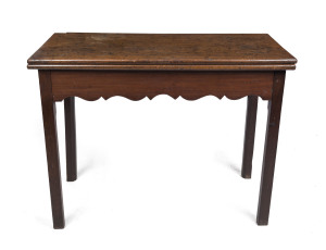 A Georgian mahogany fold-over tea table, late 18th century, 75cm high, 98cm wide, 48cm deep (extends to 94cm)