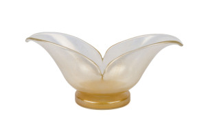 ERCOLE BAROVIER Evanscenti Murano glass bowl with aventurine inclusions, made for BAROVIER & TOSO, circa 1950, ​13cm high, 30cm wide