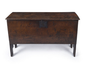 An antique English oak and elm sword chest with original iron lock and hinges, 17th/18th century, 56cm high, 94cm wide, 37cm deep
