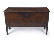 An antique English oak and elm sword chest with original iron lock and hinges, 17th/18th century, 56cm high, 94cm wide, 37cm deep