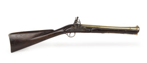 An early 18th century English flintlock blunderbuss, stamped "W. STAPLES", ​77cm long