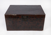 A Chinese lacquered trunk, 19th/20th century, 44cm high, 88cm wide, 63cm deep