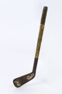 CLARNICO CANDY CO: cachous sample tin in the form of a small golf club, length 15cm, c.1910.