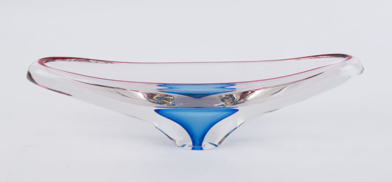 Chribska Sklo Czechoslovakian Sommerso glass bowl, circa 1960, 12cm high, 43cm across