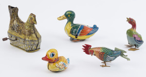 TIN LITHO POULTRY GROUP: with BALDWIN (USA) wind-up egg-laying Hen (without eggs); KOHLER wind-up pecking Rooster (Germany, U.S. Zone) with the comb and tail in felt; also wind-up Duck (on wheels) and a Goose, plus a LEHMANN friction-action Duck; largest 