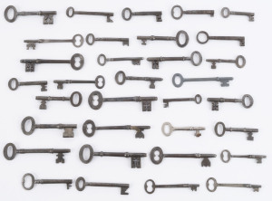 A collection of 33 of assorted antique door keys