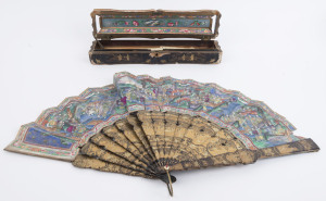 An antique Chinese fan, hand-painted and lacquered with spectacular gilded highlights, with original box, Qing Dynasty, early 19th century, ​28cm high