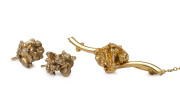 Australian 15ct gold bar brooch and matching 9ct gold earrings set with handsome gold nugget specimens, 19th century, 4.5cm wide, 11.75 grams total