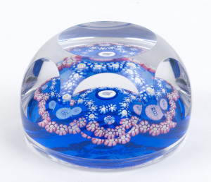 WHITEFRIARS Queen Elizabeth II silver jubilee glass paperweight, 5cm high, 180cm diameter