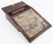 A travelling lap desk writing slope in flame mahogany case, 19th century, petite proportions, 9cm high, 30cm wide, 25cm deep - 2