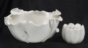 A Chinese blanc de chine porcelain lotus float bowl with flower aide, Qing Dynasty, 18th/19th century, 12cm high, 23cm wide