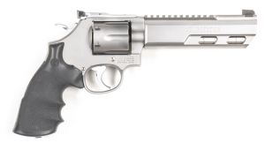 SMITH & WESSON 686-8 COMPETITOR REVOLVER: 357 Magnum; 6 shot fluted cylinder; 153mm (6") barrel; exc bore; standard sights & accessory rails to top of barrel; lhs of barrel marked S&W 357 MAGNUM, rhs has COMPETITOR; S&W address to rhs of frame, lhs PERFO