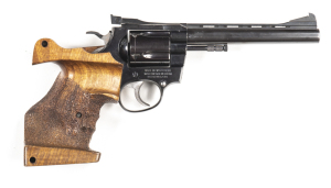 ULTRA RARE W. KORTH TARGET C/F REVOLVER: 357 Magnum revolver: 5 shot fluted cylinder; 153mm (6") barrel with standard sights for this model & ventilated rib; exc bore; plain frame with MADE IN GERMANY WAFFENFABR W.KORTH RATZEBURG/LBG to rhs of frame; reta