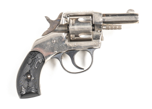 H & R YOUNG AMERICA BULLDOG R/F REVOLVER: 32 R/F: 5 shot fluted cylinder; 51mm (2") octagonal barrel; vg bore; standard sights, barrel address & markings; sharp profiles & clear markings; plain frame with blue t/guard; retaining 98% original finish to the