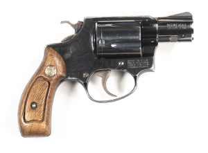 SMITH & WESSON MODEL 37 C/F REVOLVER: 38 Special; 5 shot fluted cylinder; 47mm (1 7/8") barrel; vg bore; standard sights; S&W & 38 SPL CTG & AIR WEIGHT to rhs of frame; S&W Trademark to lhs of frame, MADE IN USA & address to rhs; vg profiles & clear mark