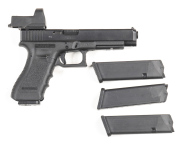 GLOCK MODEL 34 S/A PISTOL: 9x19 Cal; 10 shot mag; 132mm (5¼”) barrel; exc bore; standard front sight; rear sight Leupold Deltapoint Pro Reflex sight; Glock 34 Austria & 9x19 to lhs of slide; sharp profiles & clear markings; pistol retains 98% original mat