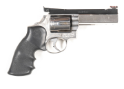 SMITH & WESSON MODEL 66 STAINLESS STEEL COMBAT MAGNUM C/F REVOLVER: 357 Magnum; 6 shot fluted cylinder; 105mm (4 1/8") barrel; vg bore; fitted with an Aristocrat sight bed with front & rear sights; S&W Trademark, MADE IN USA & address to rhs of frame; ret