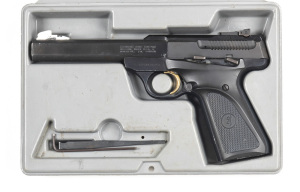 BROWNING ARMS CO BUCK MARK R/F S/A PISTOL: 22 LR; 11 shot mag; 140mm (5½") barrel; vg bore; standard sights, barrel address & markings; alloy frame; steel slide; g. profiles & clear markings; retaining 75% blue finish to barrel, flat matt grey to action &