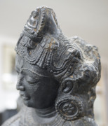 APSARA Indian carved black stone statue, East Bengal, circa 15th century. 76cm high. PROVENANCE: Collection of the late Barrie Heaven and Judith Heaven, South Australia. - 4