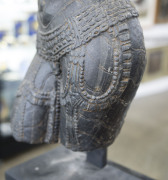 APSARA Indian carved black stone statue, East Bengal, circa 15th century. 76cm high. PROVENANCE: Collection of the late Barrie Heaven and Judith Heaven, South Australia. - 5