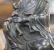 A Chinese bronze Guanying and child Buddhist statue, 19th/20th century, ​21cm high - 14