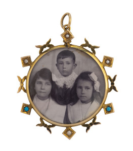 ARONSON & Co. (Melbourne), double sided antique photo pendent, 9ct yellow gold set with turquoise and seed pearls, circa 1900, 4.5cm high