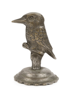 A cast metal kookaburra statue, early 20th century, 10cm high
