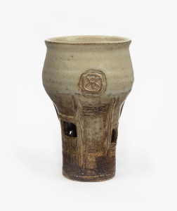 GUS McLAREN handmade pottery goblet, incised "Gus McLaren", 15cm high