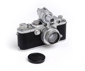 LEITZ: Leica IIIf camera, 1952-53 [#627190] "red-dial" with Summar f2 50mm lens and plastic cap in original Leitz lined box. Accompanied by maker's leather ERC and Leitz torpedo finder.