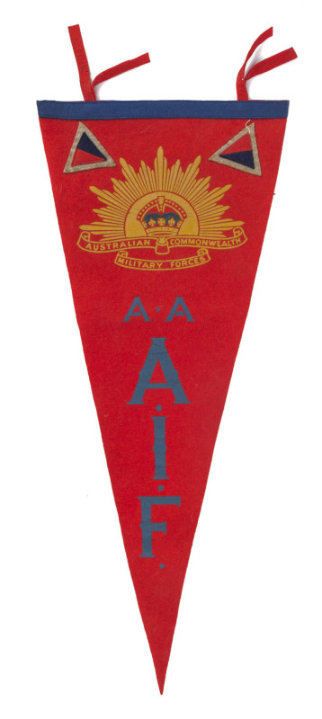 WORLD WAR I: Australian Commonwealth Military Forces Rising Sun pennant in felt (length 62cm), HMS Achilles cap band, Rising Sun cap badges (3), 'AUSTRALIA' (2) & 'AWAS (2) shoulder badges, uniform buttons large (4) & small (8), plus 'For King and Empire