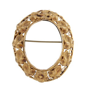A Colonial 15ct gold oval brooch with foliate design adorned with a flying bird, most likely Melbourne origin, 19th century, 5cm high, 10.7 grams