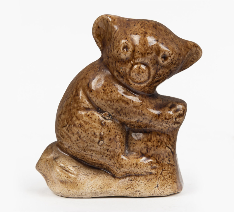 BENNETT POTTERY miniature koala statue with brown glaze, original foil label "Bennett Pottery Art Adelaide", ​8.5cm high