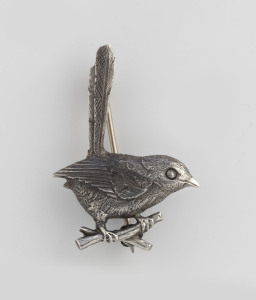 TONY KEAN Australian silver fairy wren brooch in original box, 20th century, stamped "A.K" in oval cartouche, 3.5cm high