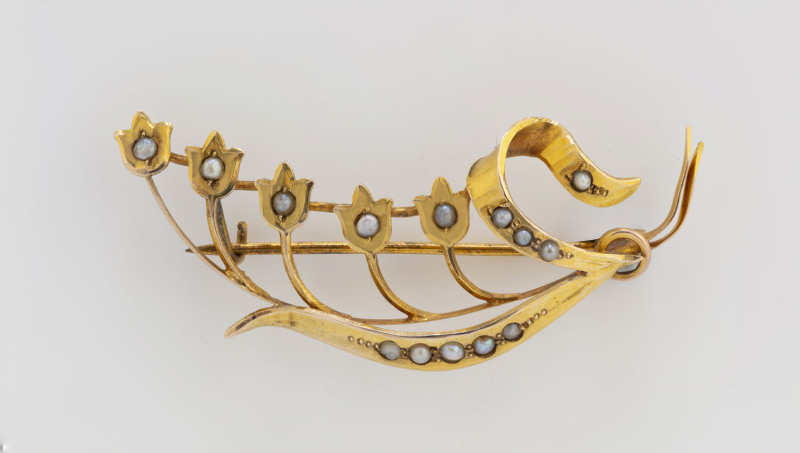 WILLIS & SONS of Melbourne "Lily Of The Valley" brooch, 9ct yellow gold set with seed pearls, early 20th century, stamped "9.W." with pictorial mark, ​4.5cm wide, 2.8 grams