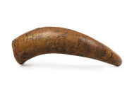 An antique powder horn with scrimshaw decoration, early 19th century, 30cm long - 2