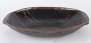 HAROLD HUGHAN studio pottery fruit bowl with brown and black glaze, signed "Hughan" with Glen Iris monogram, 38cm wide - 2