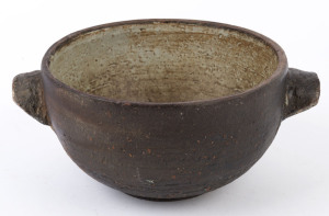 DAVID & HERMIA BOYD studio pottery bowl with two handles, incised "D. + H. Boyd", 11.5cm high, 27cm wide