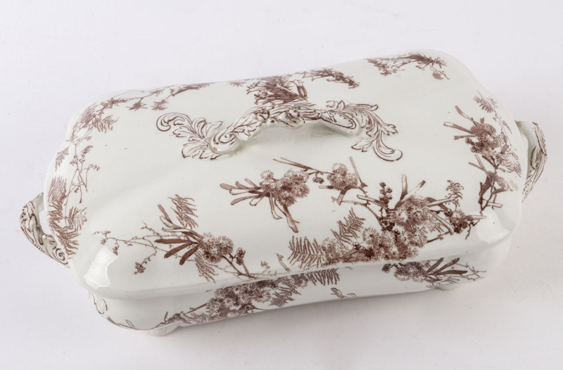 DOULTON BURSLEM "Wattle" English porcelain tureen, circa 1892, factory mark to base, ​32cm wide