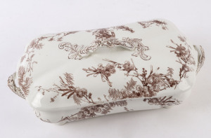 DOULTON BURSLEM "Wattle" English porcelain tureen, circa 1892, factory mark to base, 32cm wide