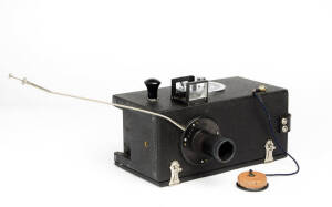 PDQ CAMERA CO.(U.S.A.): PDQ Model H, street camera [#H-1788] c1935, for passport-type photos on direct-positive paper.