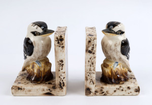 GRACE SECCOMBE style pair of kookaburra bookends, 14.5cm high