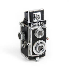 SHOWA KOGAKU (Japan): Gemflex, c1949, subminiature TLR [#2811 "Made in Occupied Japan"] for 14x14mm on standard "Midget" paper-backed rollfilm (1 present); with Gem f3.5 25mm lens.