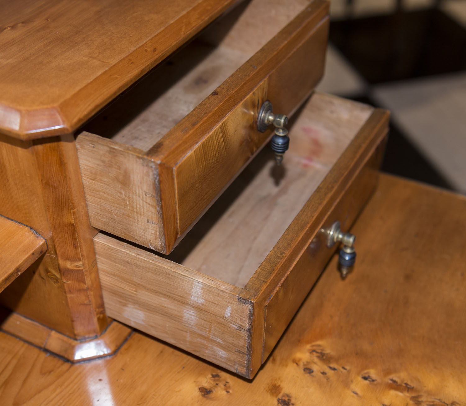 A fine Colonial huon pine dressing table, Melbourne, Victorian origin