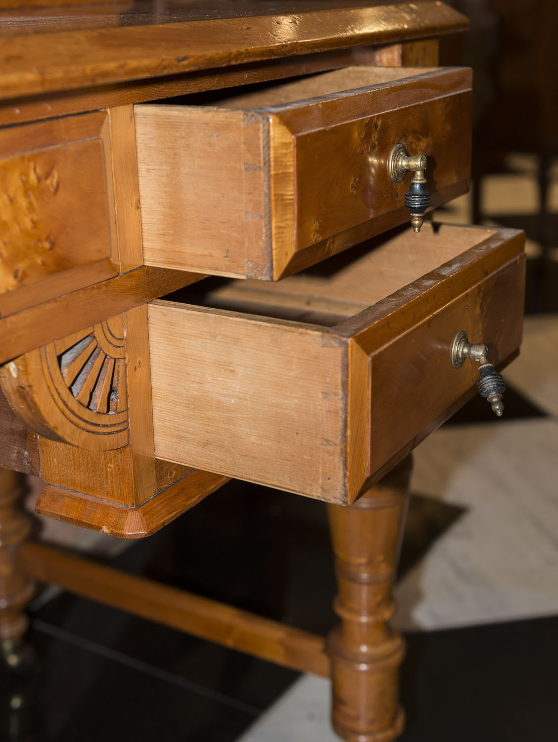 A fine Colonial huon pine dressing table, Melbourne, Victorian origin