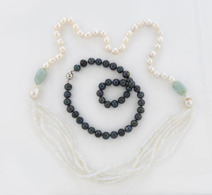 Two modern freshwater pearl necklaces, 21st century, the larger 70cm long