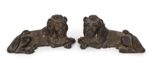 A pair of antique lion door stops, cast iron with lead filling, 19th century, (heavy!), ​10cm high, 21cm wide