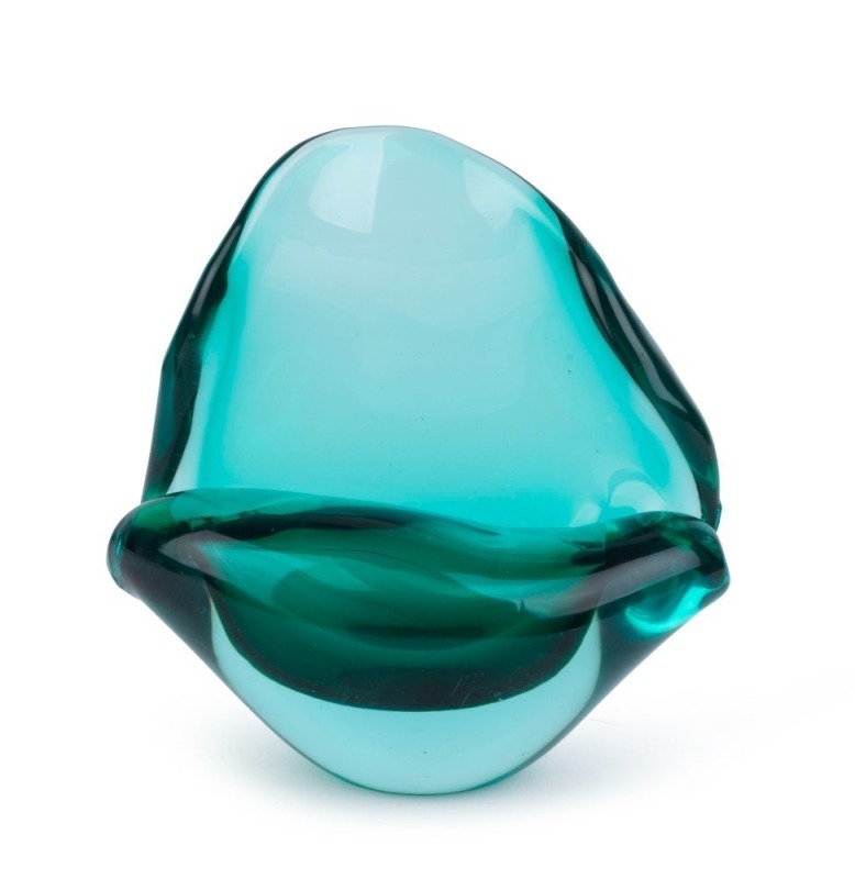 SEGUSO VETRI D'ARTE "Conchiglie" (clam) Murano glass shell vase by FLAVIO POLI, circa 1942, ​16cm high